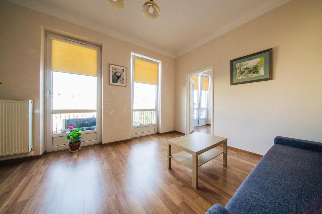 Apartment Metro Politechnika Варшава Экстерьер фото